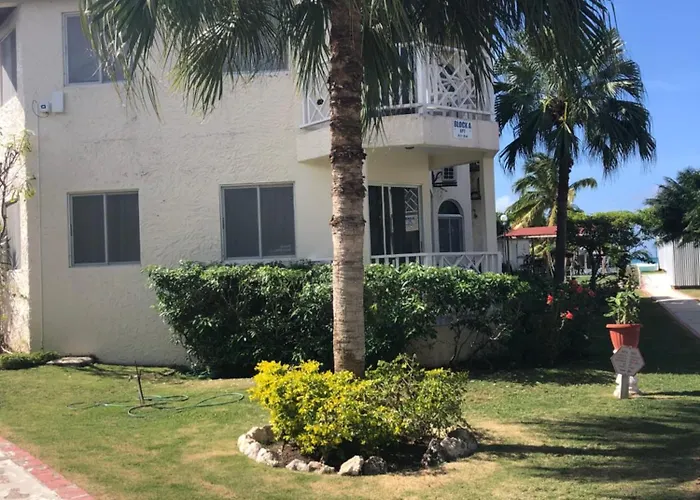 Pipers Cove Resort